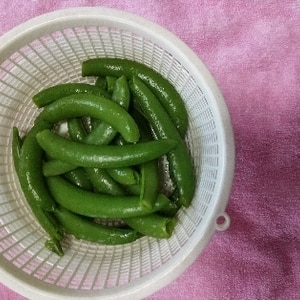 春の旬野菜　スナックえんどうの塩ゆで